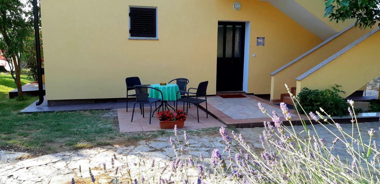 Vesna Apartment Póla Kültér fotó