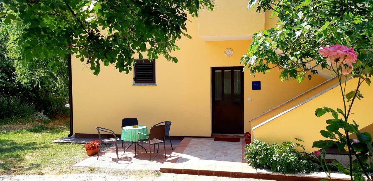 Vesna Apartment Póla Kültér fotó